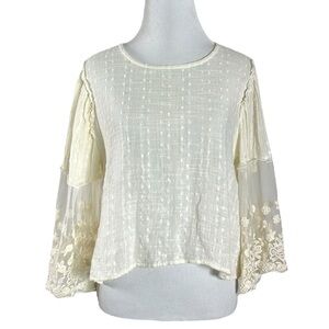 Mira Ethereal Dainty Bell Sleeve Lace Top Size Medium Gauze